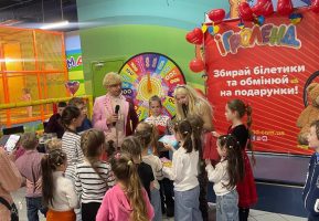 Паперове шоу з Барбі та Кеном в ТРЦ City Center Ігроленд 5