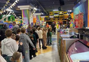 Розважальна програма зі Святим Миколаєм та помічником Ангеликом в Ігроленд City Center! Ігроленд 4