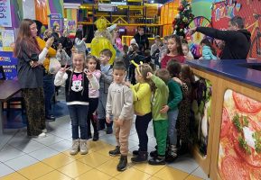 Розважальна програма зі Святим Миколаєм та помічником Ангеликом в Ігроленд City Center! Ігроленд 3